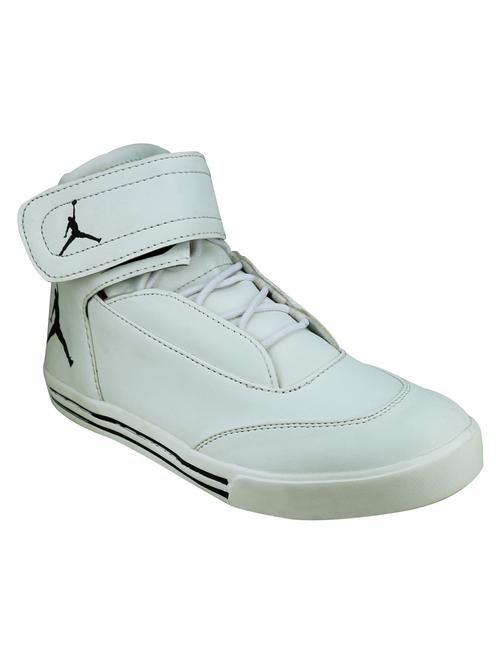 white leatherette lace up sneaker - 13074985 - Very Small Image - 1