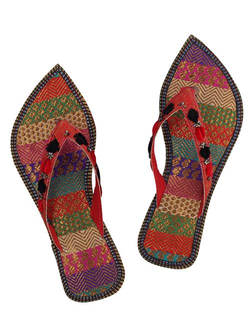 red pom poms toe separator kolhapuri - 13131333 - Very Small Image - 1