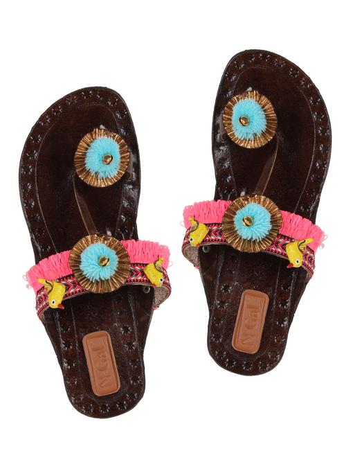 brown pom poms one toe kolhapuris - 13352242 - Very Small Image - 1