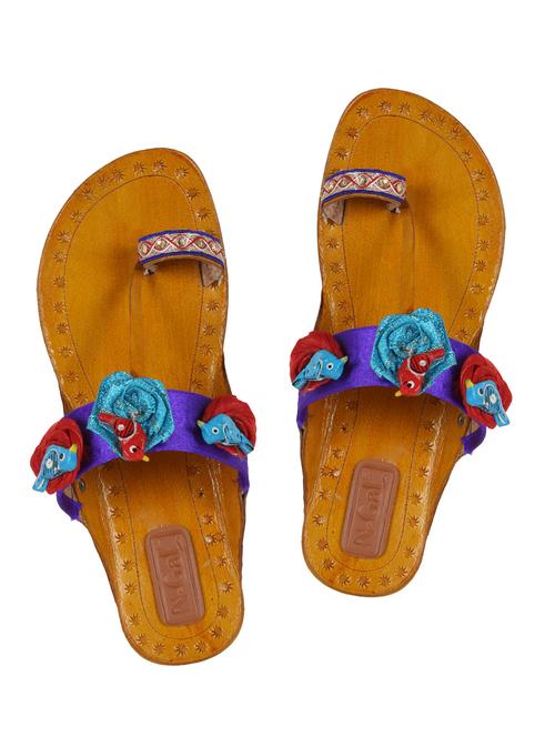 blue one toe kolhapuri - 13352250 - Very Small Image - 1
