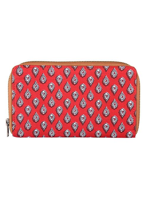 red cotton regular clutch - 13675251 - Very Small Image - 1