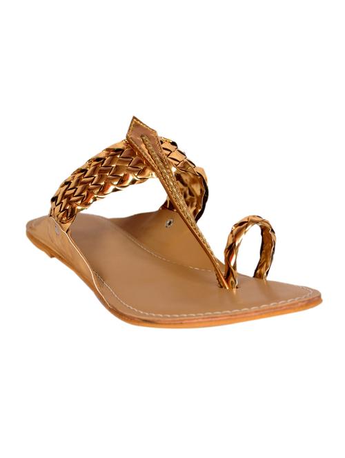 gold one toe  kolhapuri - 13724839 - Very Small Image - 1