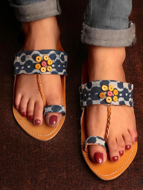 indigo block printed  kolhapuri - 13884002 - Very Small Image - 1