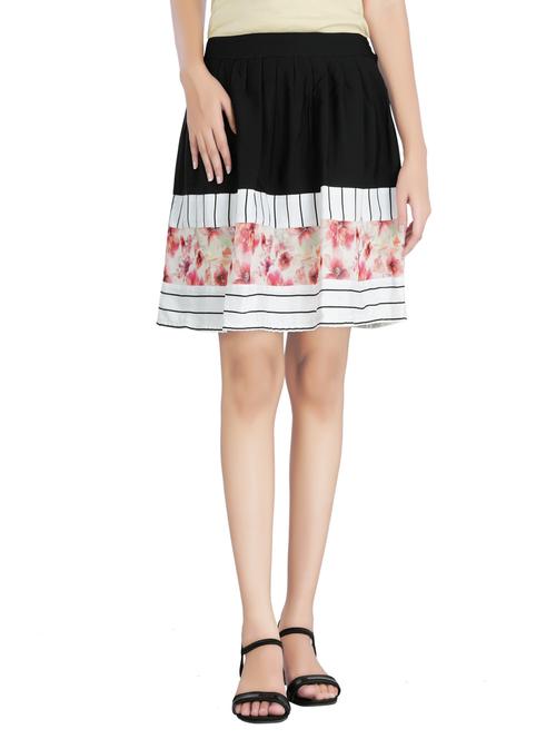 black printed crepe pleated skirt - 13902205 - Very Small Image - 1