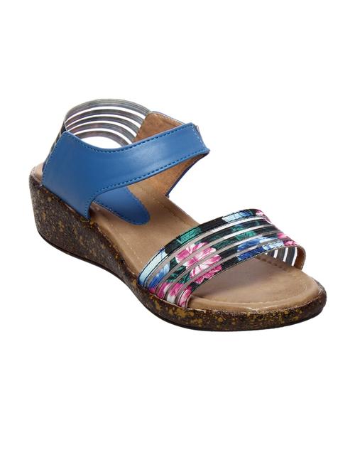 blue back strap sandal - 14234504 - Very Small Image - 1