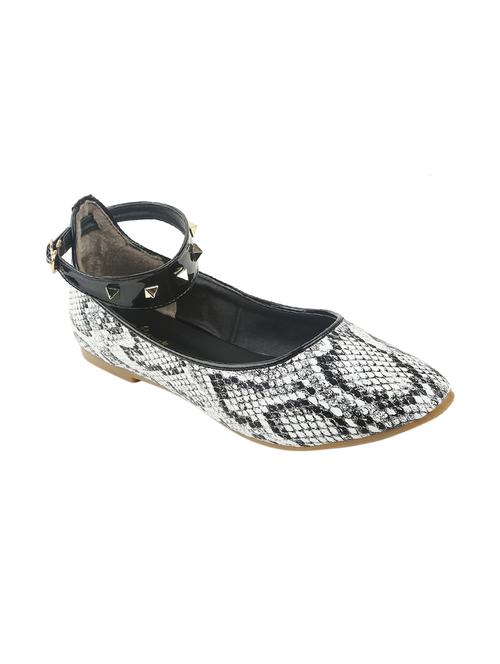 black ankle strap sandal - 14268394 - Very Small Image - 1