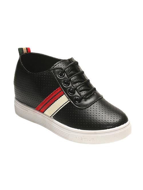 black faux leather laceup sneakers - 14331896 - Very Small Image - 1