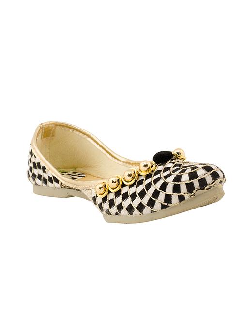 black slip on jutis - 14344423 - Very Small Image - 1