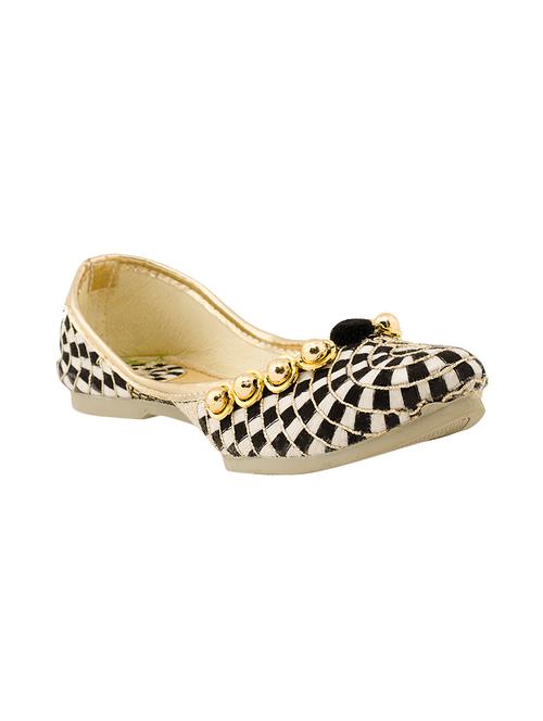 Black Slip On Jutis - 14354402 - Very Small Image - 1