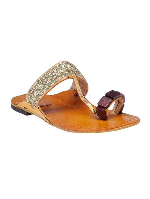 gold one toe  kolhapuri - 14416354 - Very Small Image - 1