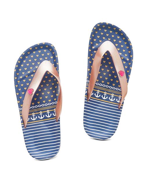 blue toe separator  flip flop - 14427976 - Very Small Image - 1