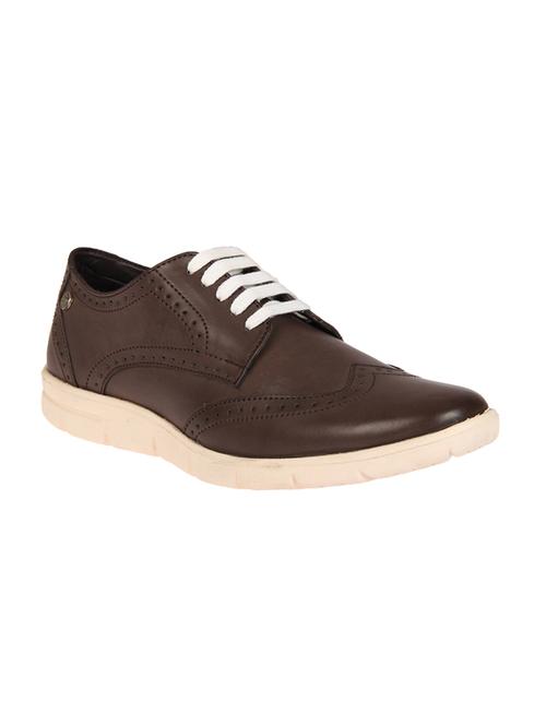 brown leatherette lace up sneakers - 14438705 - Very Small Image - 1