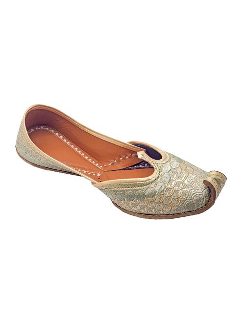 gold slip on jutis - 14478534 - Very Small Image - 1