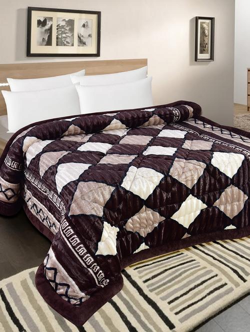 velvet modern style fibre winter quilt - 14503554 - Very Small Image - 1