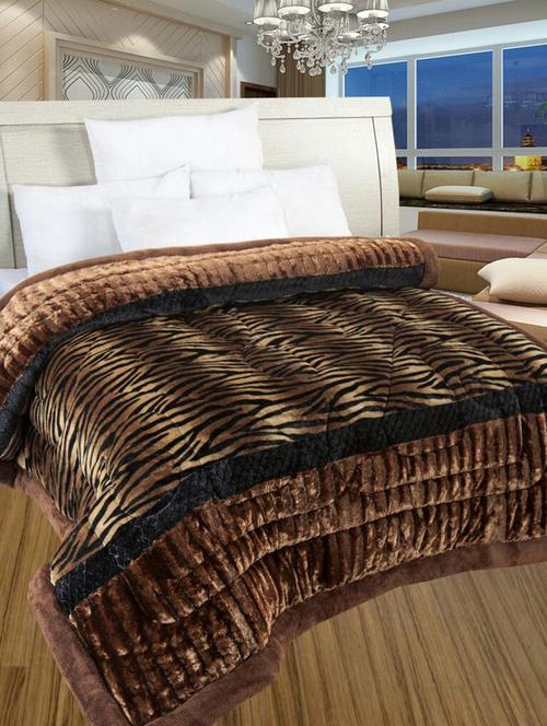 velvet modern style fibre winter quilt - 14503568 - Very Small Image - 1