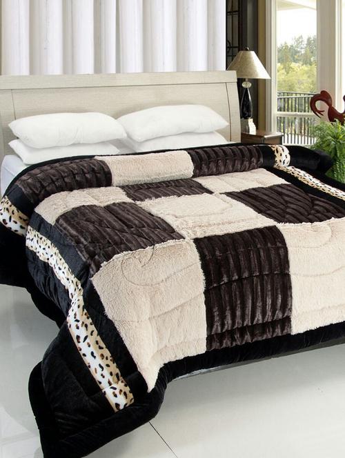 velvet modern style fibre winter quilt - 14503587 - Very Small Image - 1