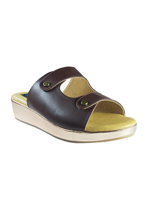 brown faux leather platforms sandals - 14520836 - Very Small Image - 1