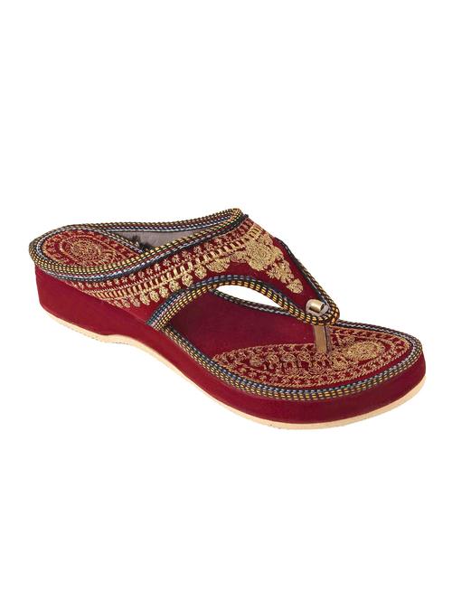 maroon pvc ethnic kolhapuris - 14564768 - Very Small Image - 1