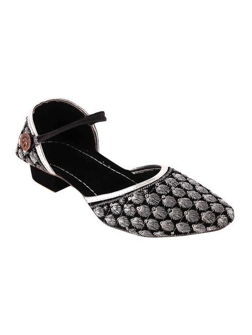 black ethnic jutis - 14618695 - Very Small Image - 1