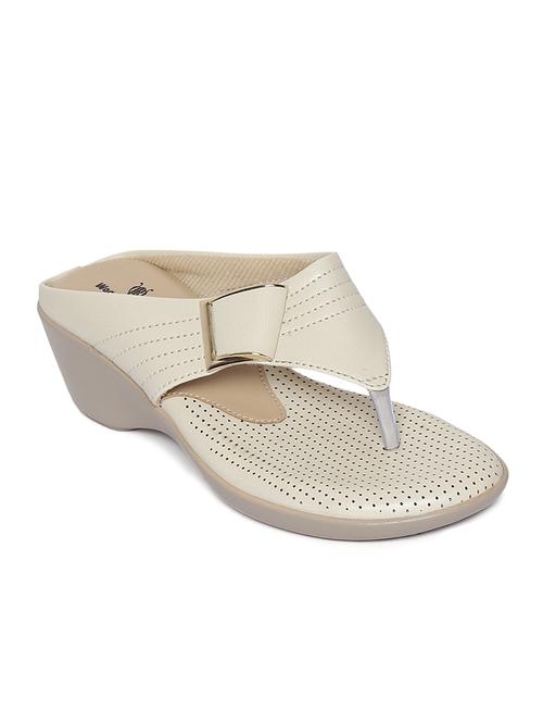 beige toe separator wedges - 14676876 - Very Small Image - 1