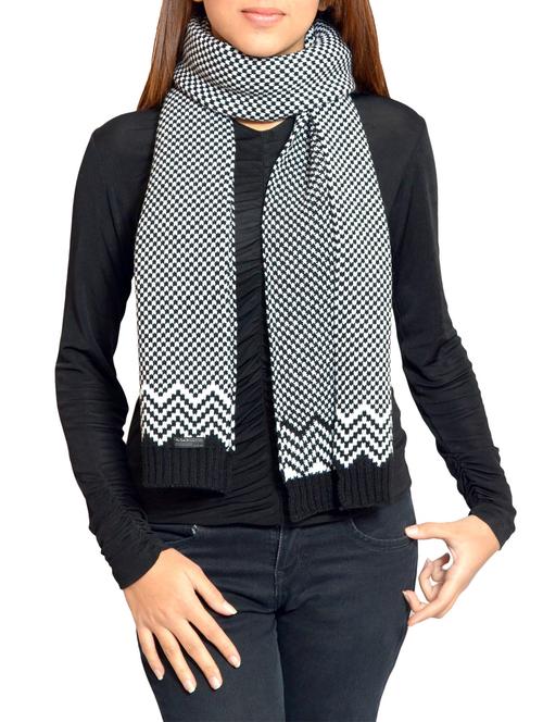 multi colored woolen muffler - 14756482 - Very Small Image - 1