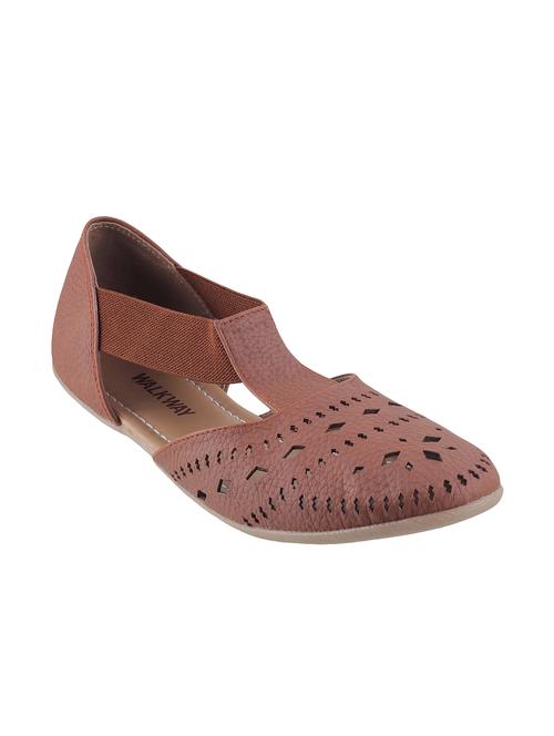 tan closed back sandal - 14840971 - Very Small Image - 1