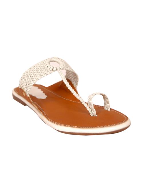 white faux leather ethnic kolhapuris - 14902427 - Very Small Image - 1