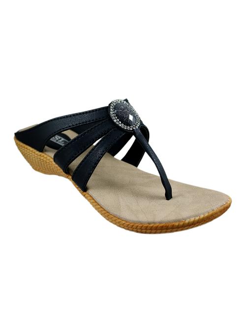 black t-strap sandals  - 14986280 - Very Small Image - 1