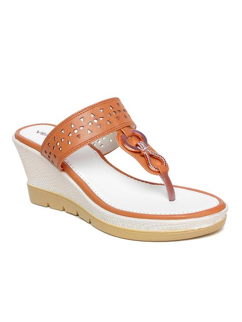 tan  toe separator  wedge - 15001367 - Very Small Image - 1