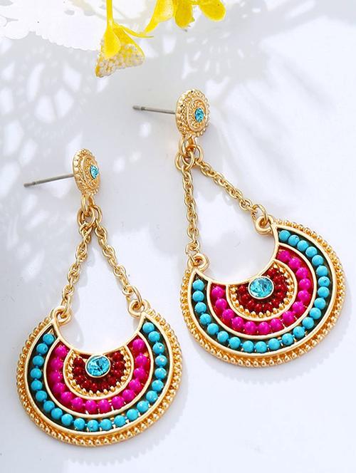 gold metal earring - 15081465 - Very Small Image - 1