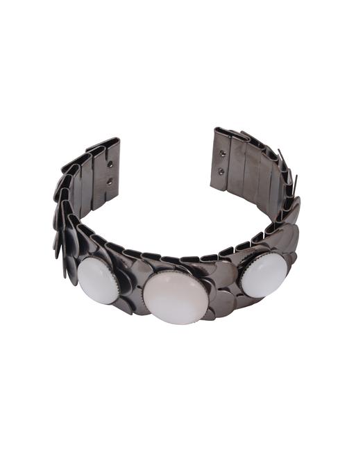 gold metal beaded bracelet - 15110060 - Very Small Image - 1