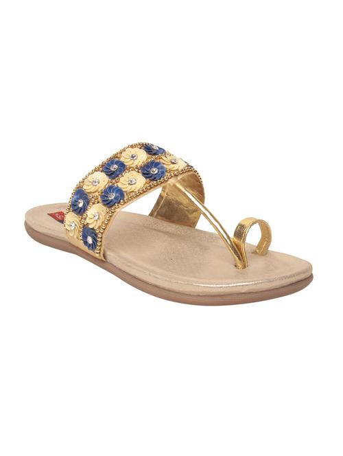 gold one toe kolhapuri - 15189872 - Very Small Image - 1