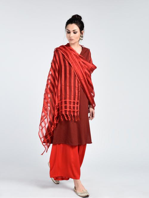 red woven dupatta - 15222395 - Very Small Image - 1
