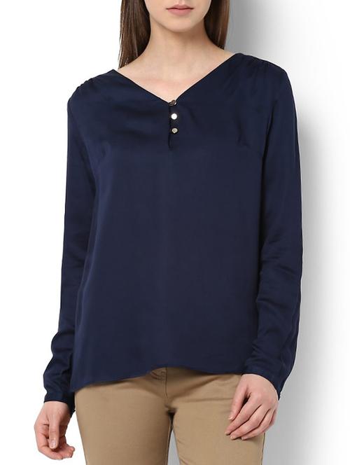 buttoned neckline top - 15241793 - Very Small Image - 1