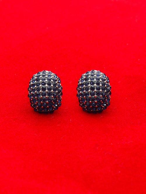 studs - 15258218 - Very Small Image - 1