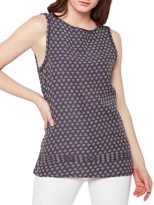 pintucked hem keyhole back top - 15260867 - Very Small Image - 1