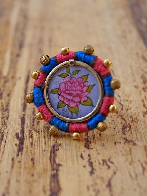 hand ring - 15310883 - Very Small Image - 1