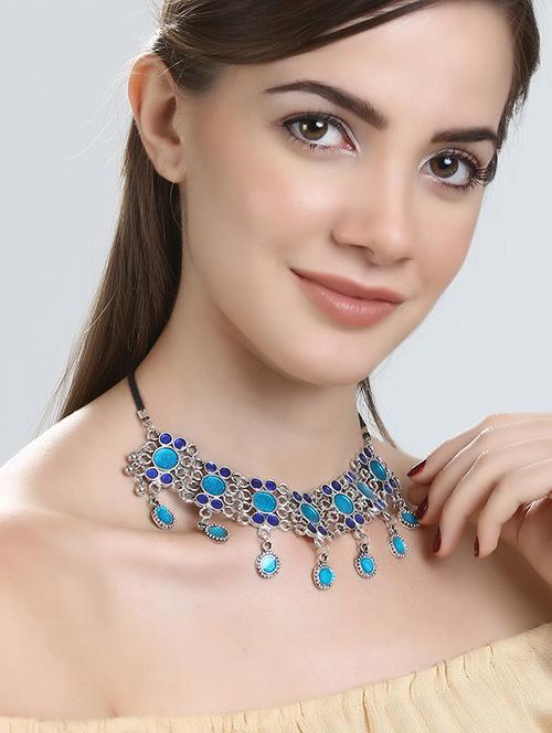 tribal necklace - 15311371 - Very Small Image - 1