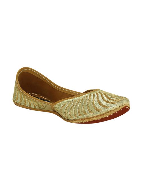 gold slip on jutis - 15455437 - Very Small Image - 1