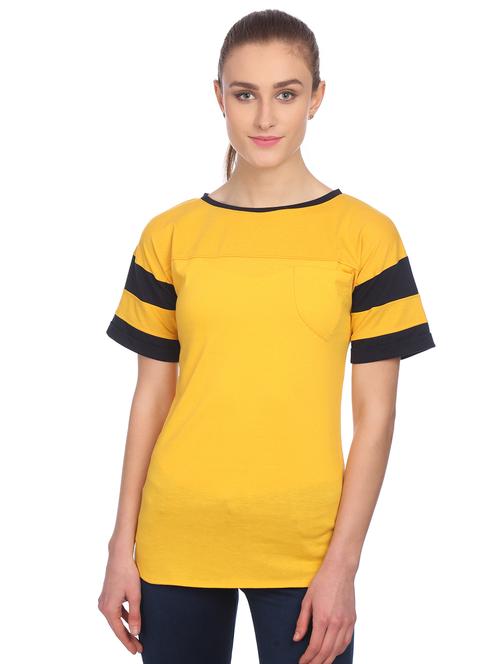 pocket patch contrast panel tee - 15492548 - Very Small Image - 1