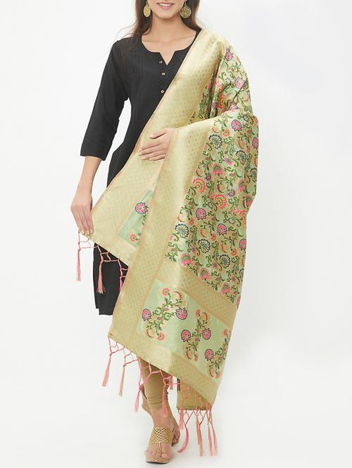 banarasi dupatta with tassels - 15536766 - Very Small Image - 1
