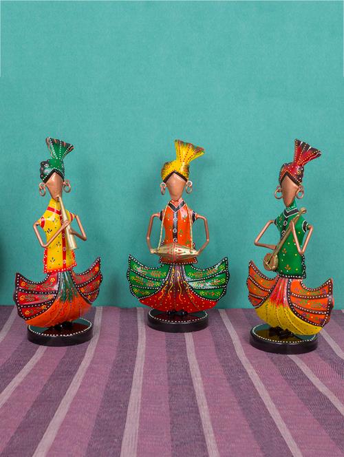 decorative statue - 15645094 - Very Small Image - 1