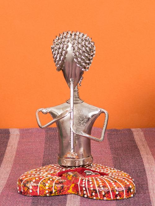 decorative statue - 15645110 - Very Small Image - 1