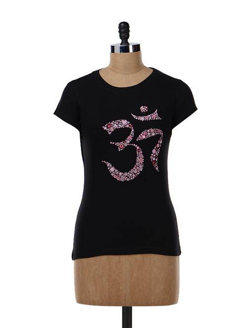black 'flower pattern om' t-shirt - 15658 - Very Small Image - 1