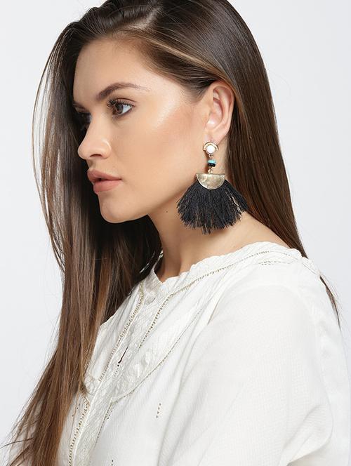 black metal drop earrings - 15743350 - Very Small Image - 1