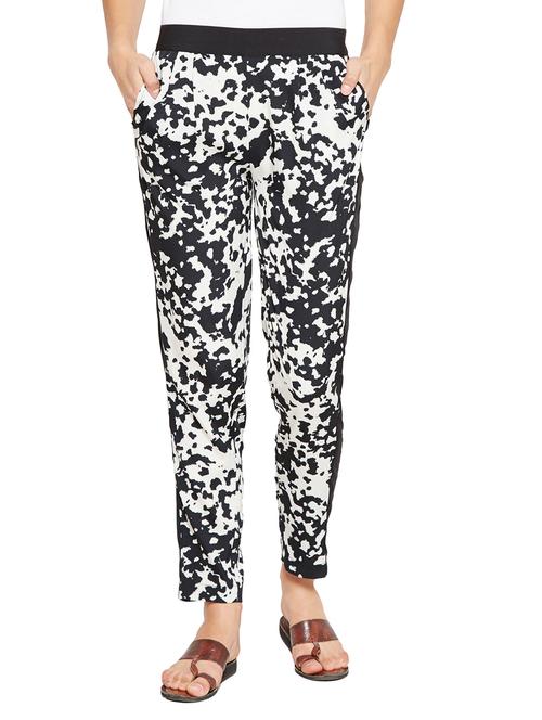 abstract side panel trouser - 15750611 - Very Small Image - 1