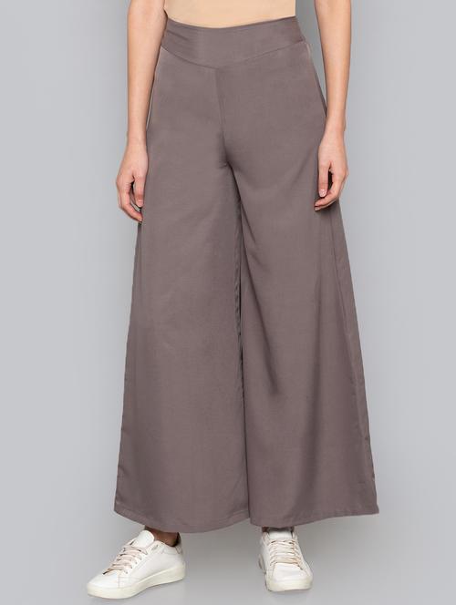 high rise flared palazzo - 15756498 - Very Small Image - 1