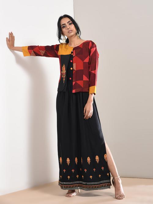 embroidered straight kurta with jacket - 15760017 - Very Small Image - 1