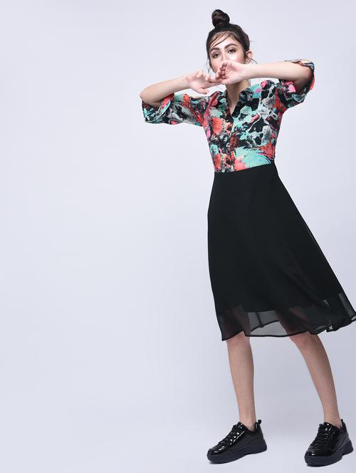 placket detail abstract a-line dress - 15770590 - Very Small Image - 1