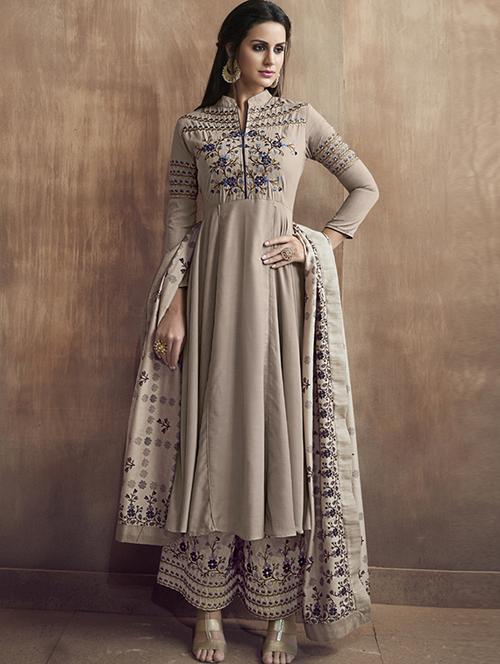 embroidered flared suit set - 15855780 - Very Small Image - 1